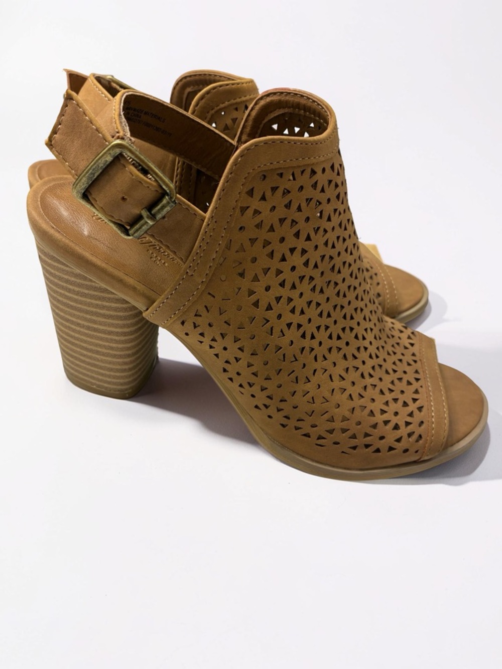Universal Thread Tan Laser-Cut Block Heel Slingback